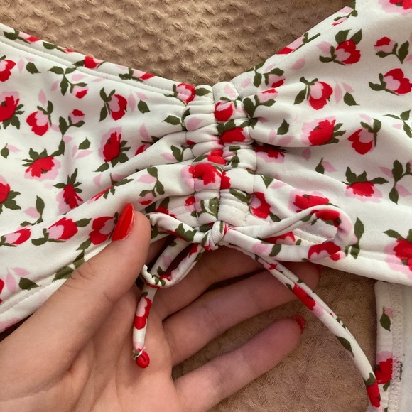 Target Xhilaration full piece cutout swimsuit - Picture 4 of 5